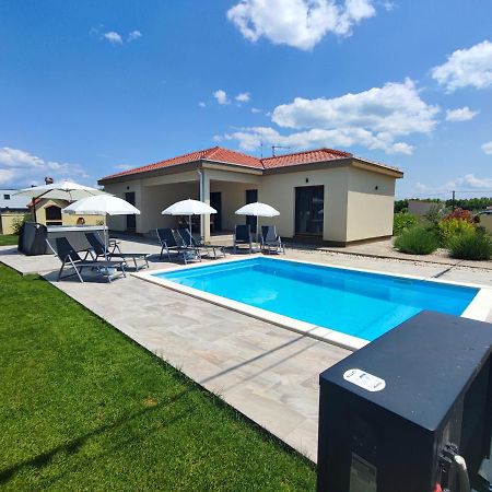 Villa Mattina, With Heated Pool And Jacuzzi Privlaka  Dış mekan fotoğraf