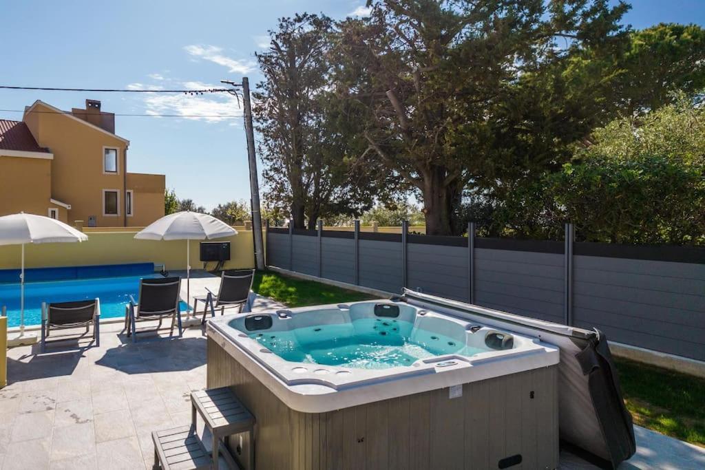 Villa Mattina, With Heated Pool And Jacuzzi Privlaka  Dış mekan fotoğraf