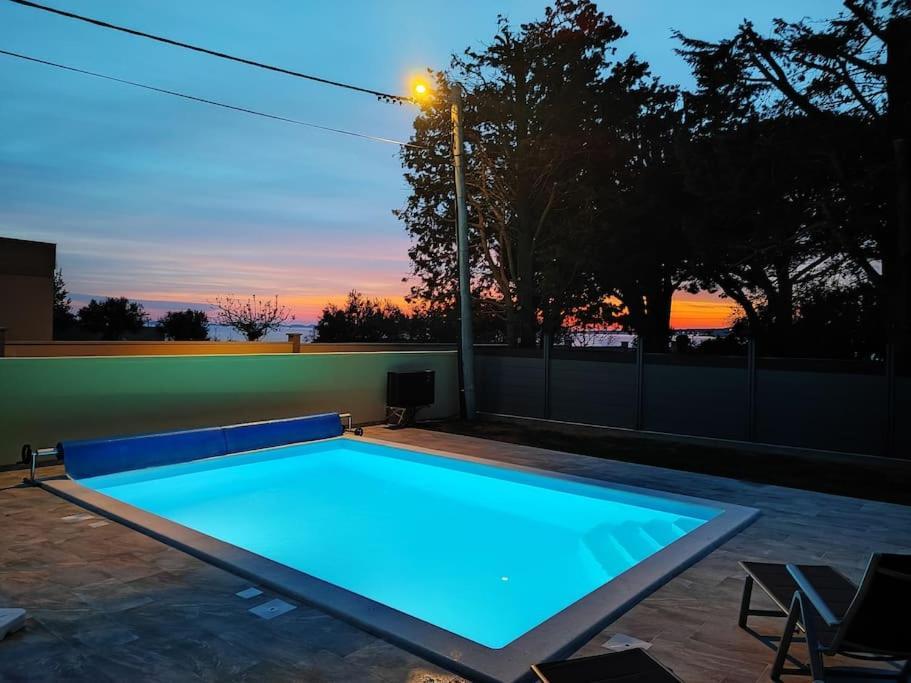 Villa Mattina, With Heated Pool And Jacuzzi Privlaka  Dış mekan fotoğraf