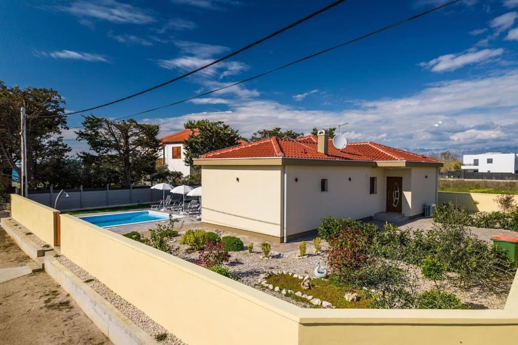 Villa Mattina, With Heated Pool And Jacuzzi Privlaka  Dış mekan fotoğraf